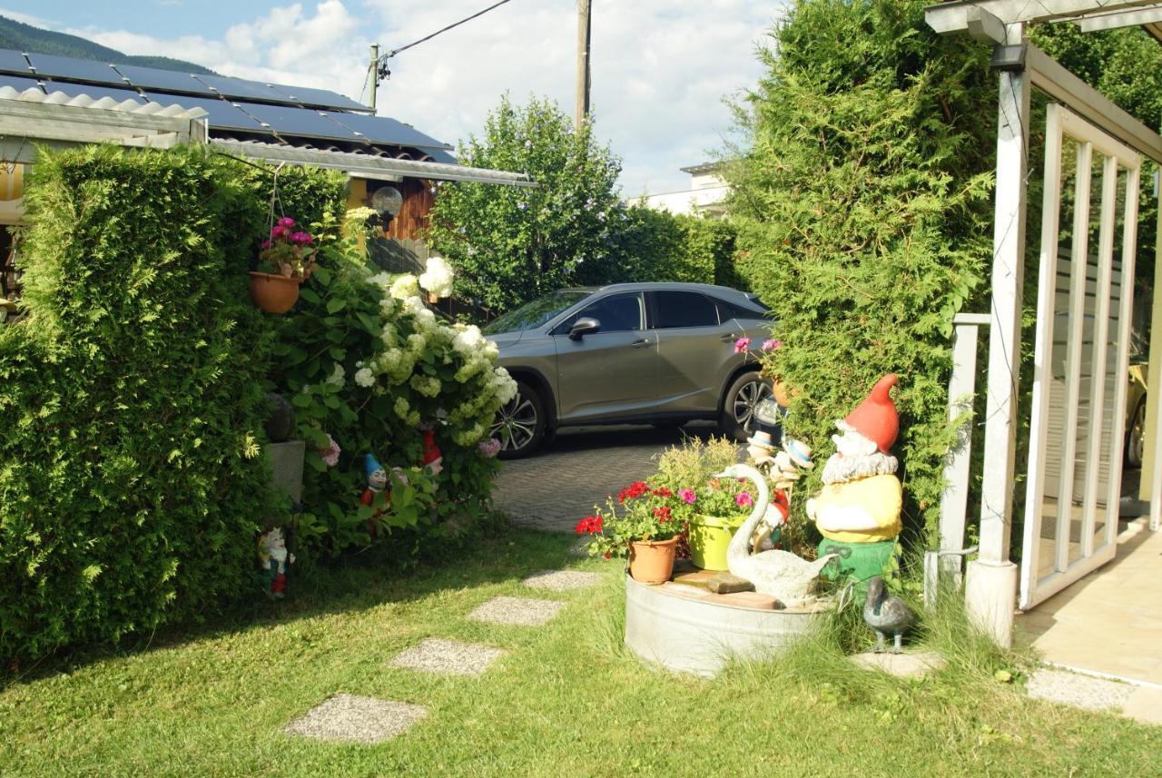 Ferienwohnungen Schiller Landskron ภายนอก รูปภาพ